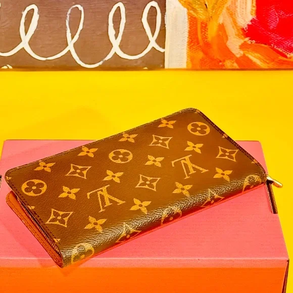 Louis Vuitton Monogram Zipper round Mid size wallet - Picture 3 of 15